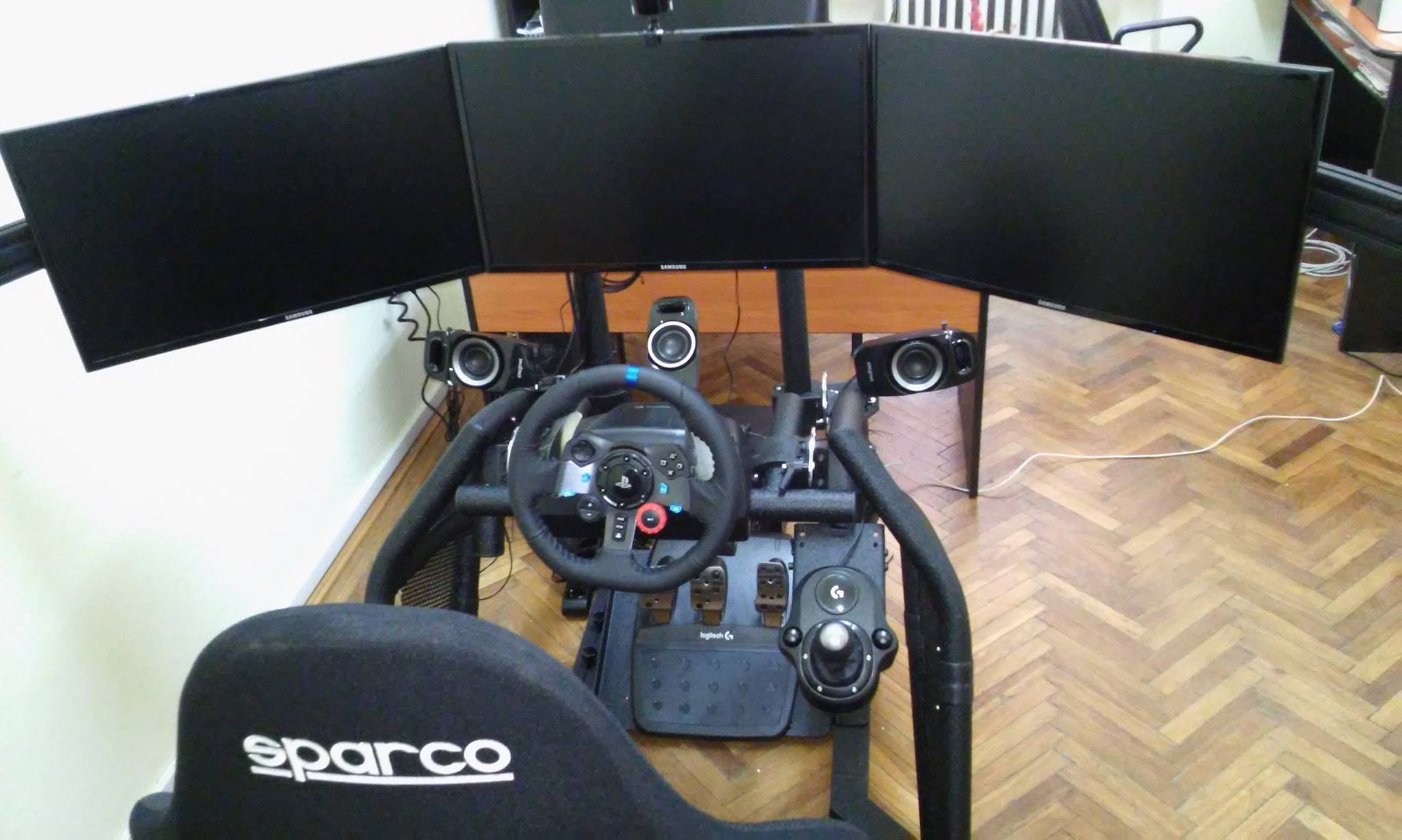 Carnetsoft driving simulator for research and testing