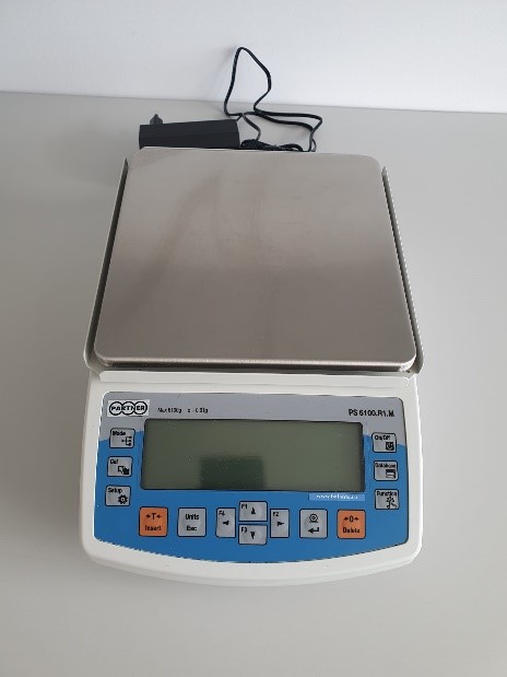 Technical scale with 2 decimal places